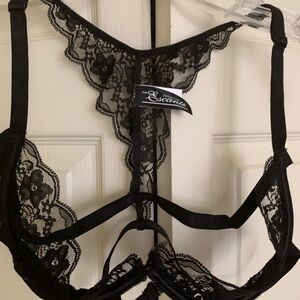 Escante Strappy lace bra. Sz 38